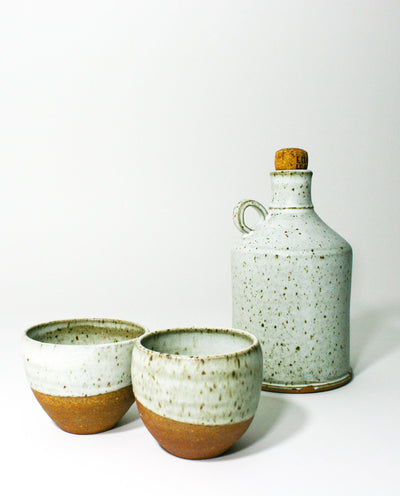 Rhum Runner Jug and Sippers in Stone White