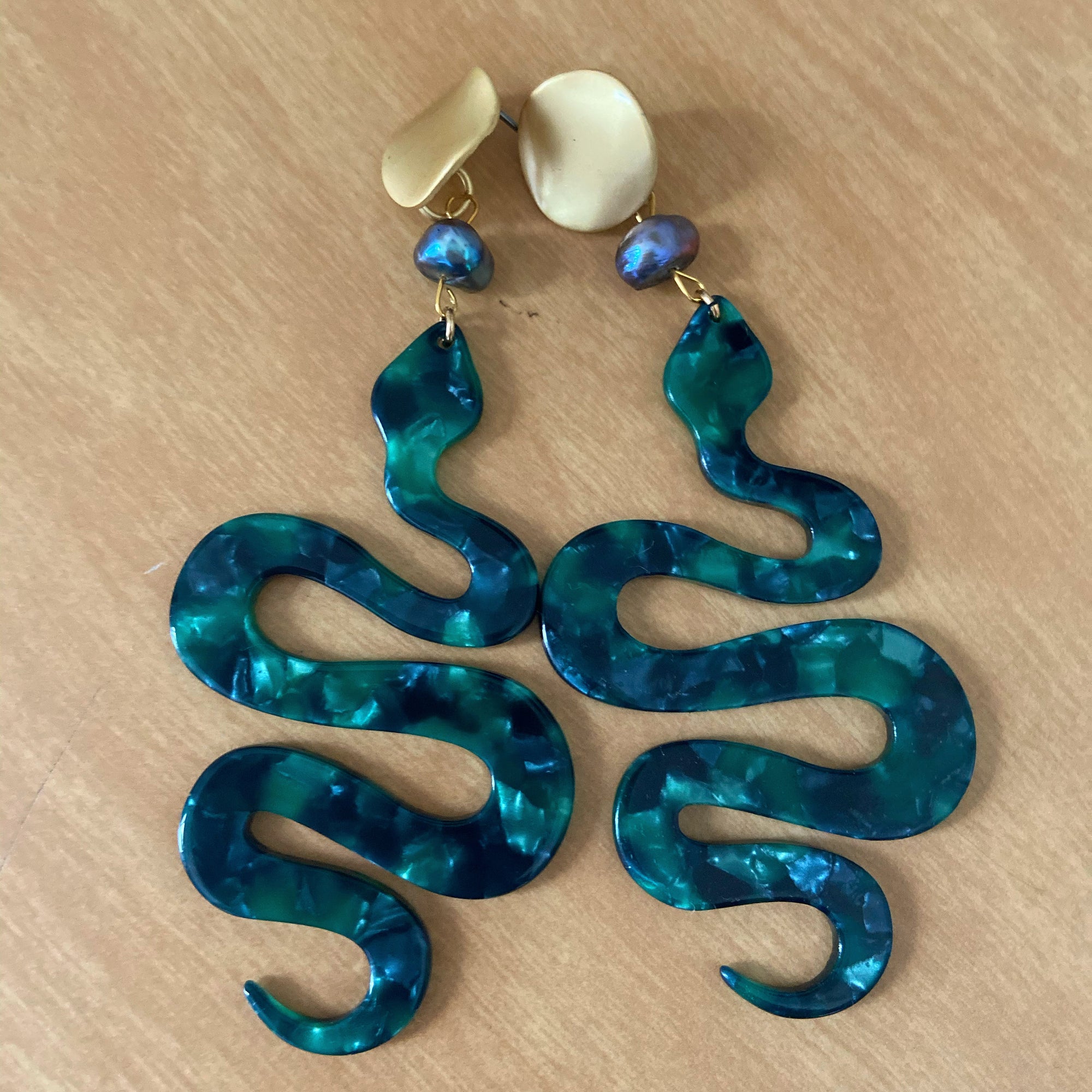 My Serpentine Statement Earrungs